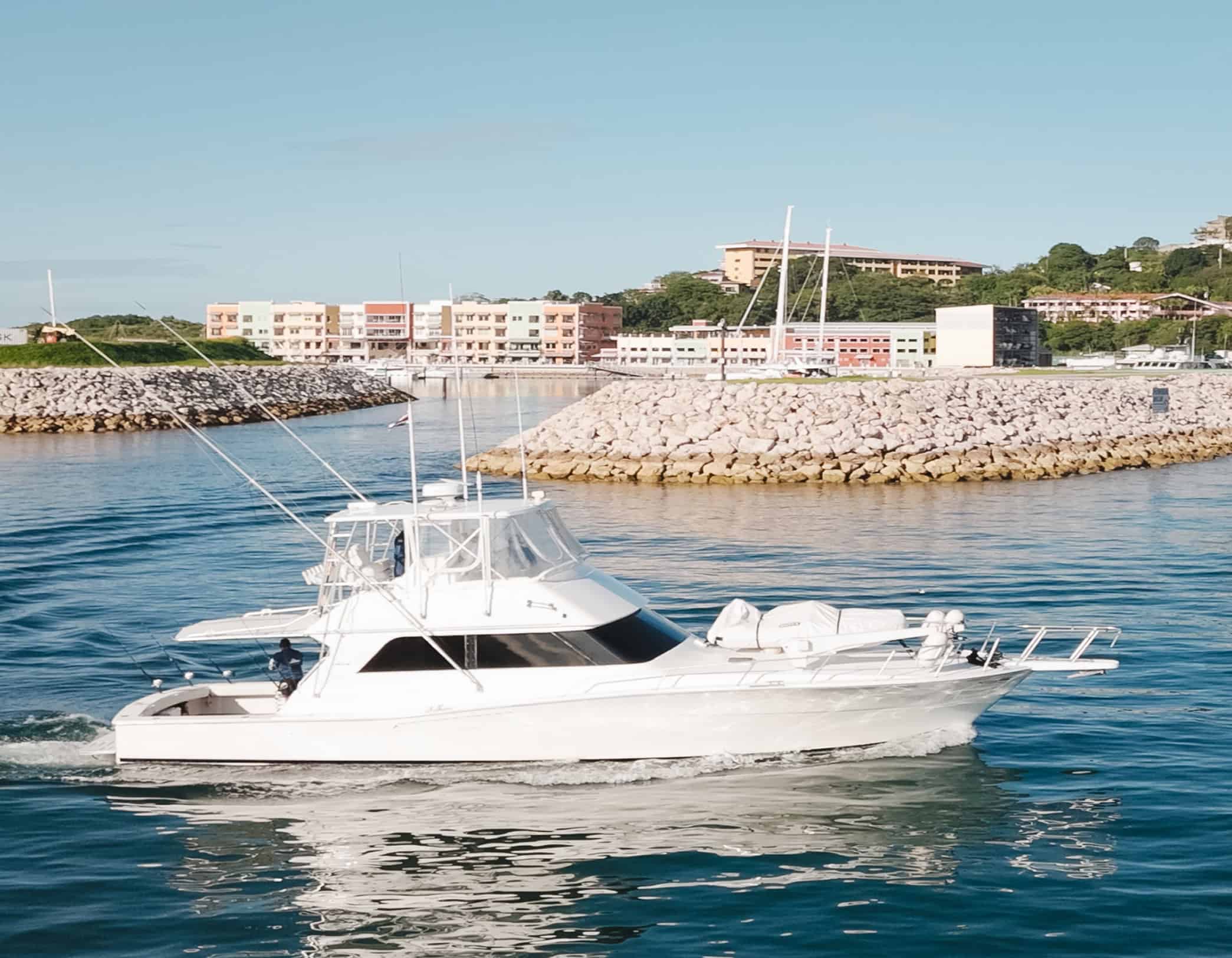 Jackpot boat - Side Leaving Marina