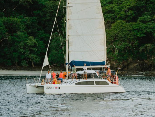 Playas del Coco Private Catamaran Tours