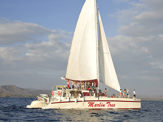 Catamaran Daily Tour Tamarindo & Playas del Coco
