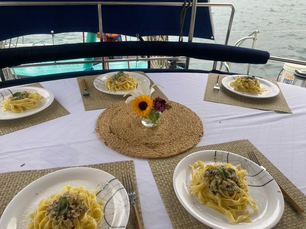 Why Not Papagayo Catamaran Tour, a meal enjoyed outdoors, ideal for lunch or brunch.